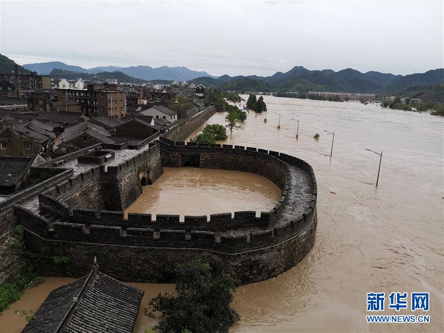 （關(guān)注“利奇馬”·圖文互動）（3）古城洪災(zāi) 八方馳援——洪水災(zāi)害下的浙江臨海現(xiàn)場目擊