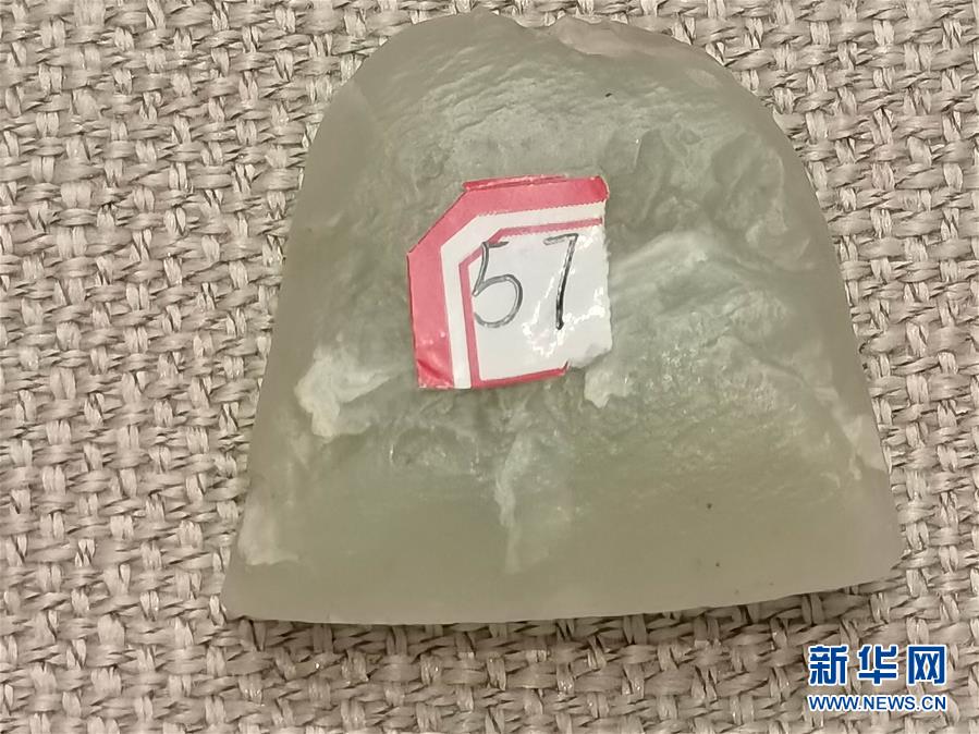（文化視點·聽文物講故事·圖文互動）（1）豪橫！古人扛著玉斧在羅布泊打獵