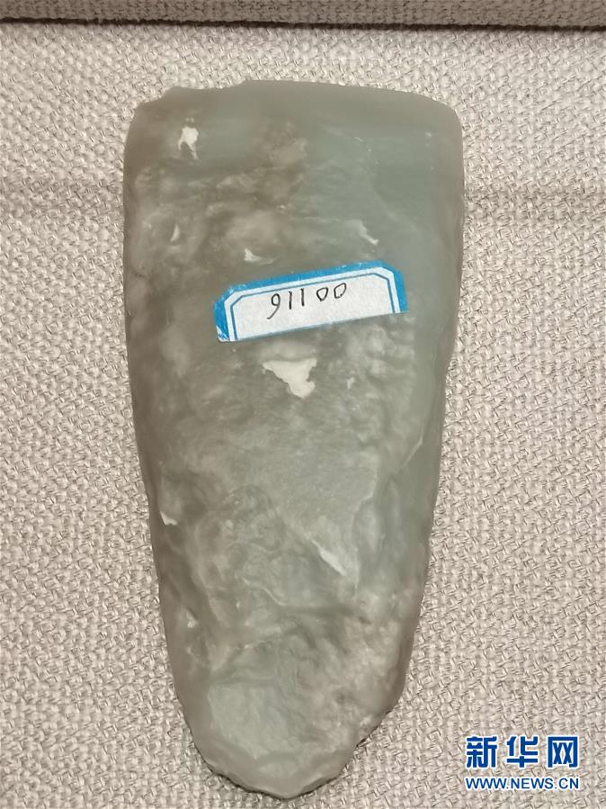 （文化視點·聽文物講故事·圖文互動）（2）豪橫！古人扛著玉斧在羅布泊打獵