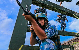 海軍陸戰(zhàn)隊特種障礙訓(xùn)練，敢來嗎？